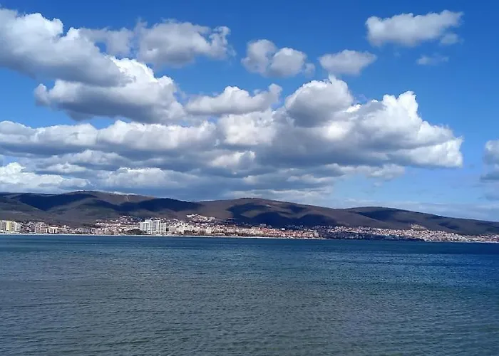 браво Апартаменты Солнечный берег